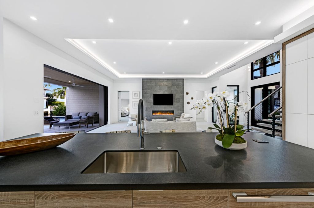Coconut Palm Estate-Brand New Custom Build — image 22